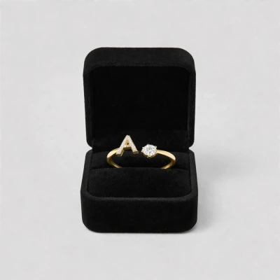 Personalizovaný prsteň s iniciálou