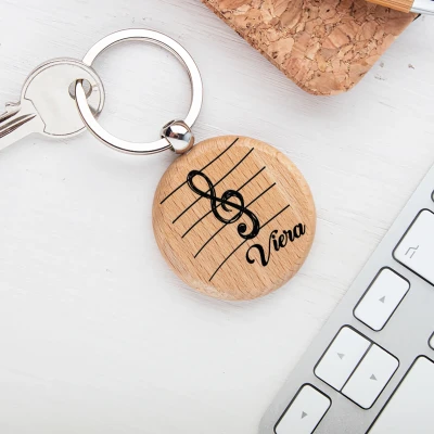 Personalizovaný drevený prívesok na kľúče s kľúčom Sol