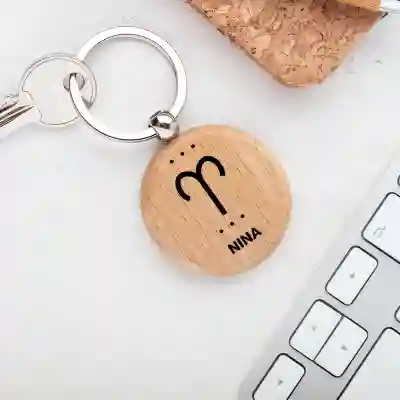 Personalizovaná drevená kľúčenka so znamením - Baran